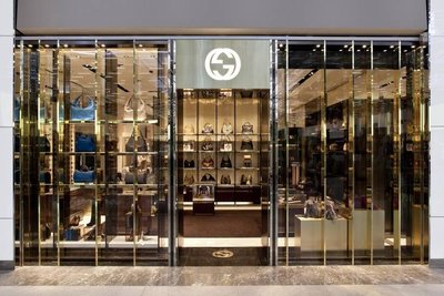 Gucci targets travelers with two new stores in Paris airport - Luxury Daily - In-store