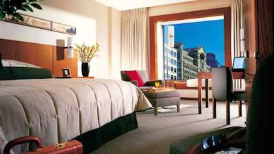 Four Seasons Canary Wharf room