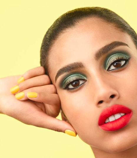Recreating S/S 18 Fashion Week Makeup: The Twiggy Mascara Runway Trend