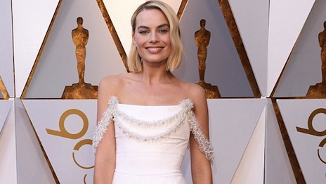 Oscars 2018: Margot Robbie Wears Custom Chanel Dress to