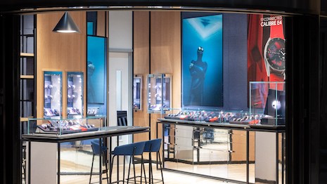 Das Schweizer Uhrenunternehmen eröffnet zwei Doppel-Showrooms am Londoner Flughafen Gatwick